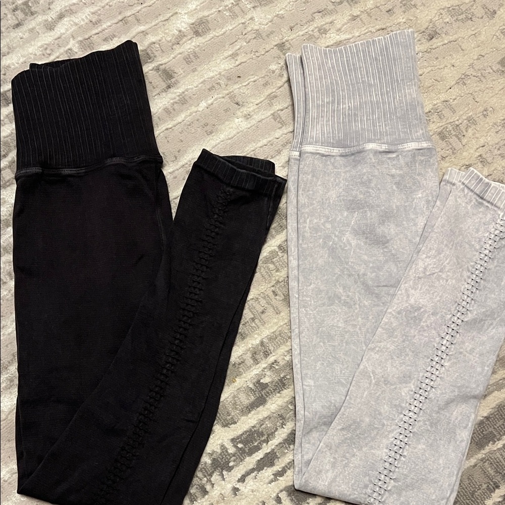 Free People bundle Dark grey and Light grey Leggings